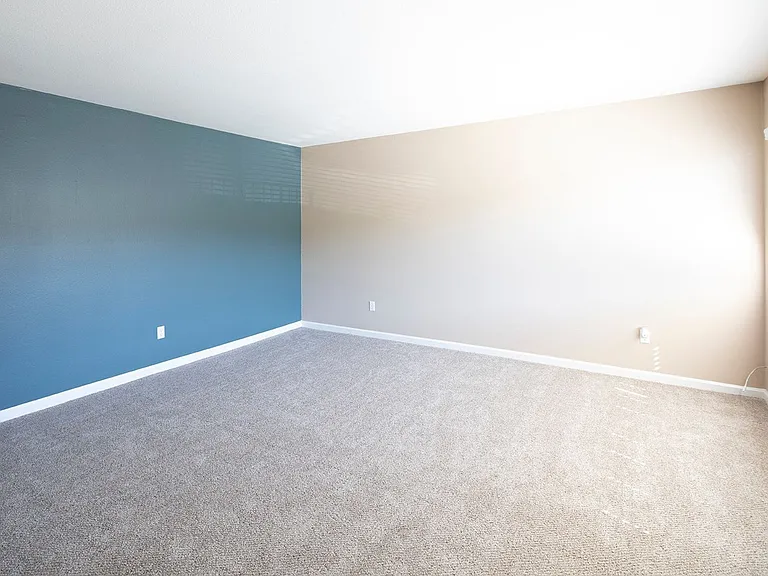 Park Ave Apartments — Photo 15