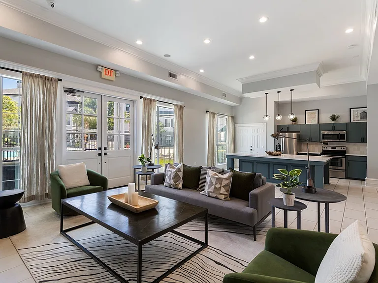 Leasing Center