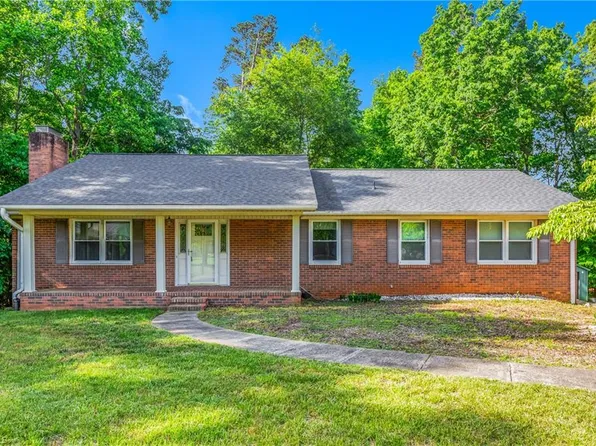 813 Brett Ct, Kernersville, NC 27284