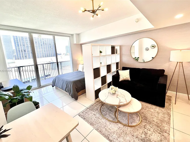 1750 N Bayshore Dr #1218 — Photo 1