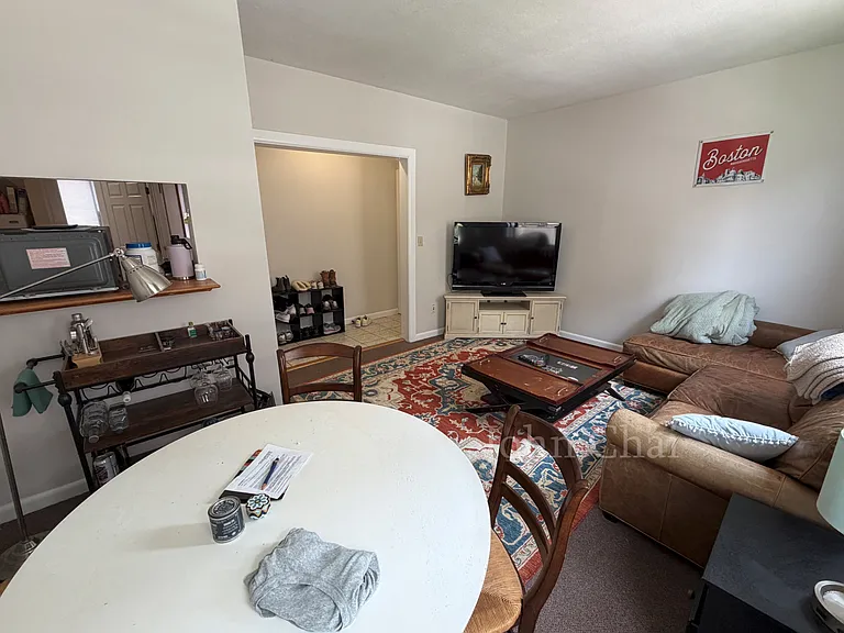 3 Sutherland Rd #4 — Photo 25