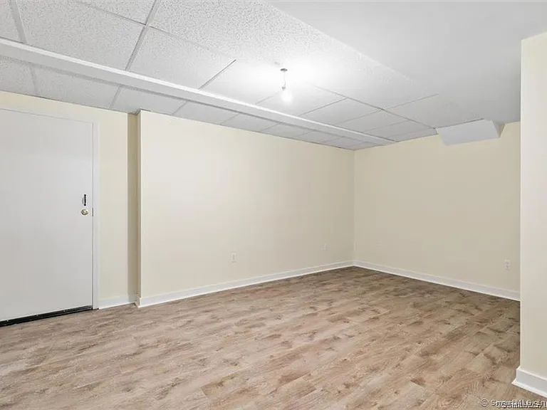 86 Howe St #A — Photo 31