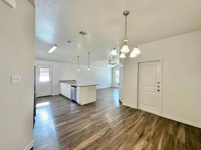 213 Dolphin Dr — Photo 10