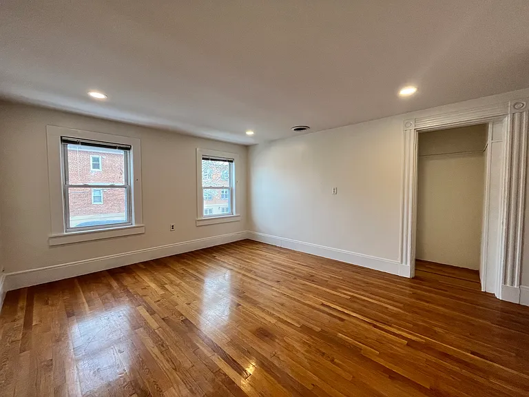 59 W 7th St #2 — Photo 3