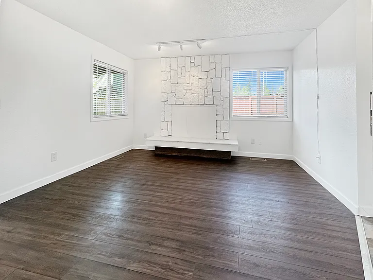 11611 Nix Ct #A — Photo 2
