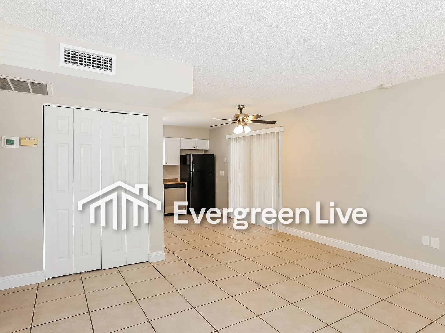 3 bed, 2.0 bath, 1120 sqft, $1,645 — Photo 3