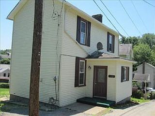 2nd image of 108 Hayden Ln