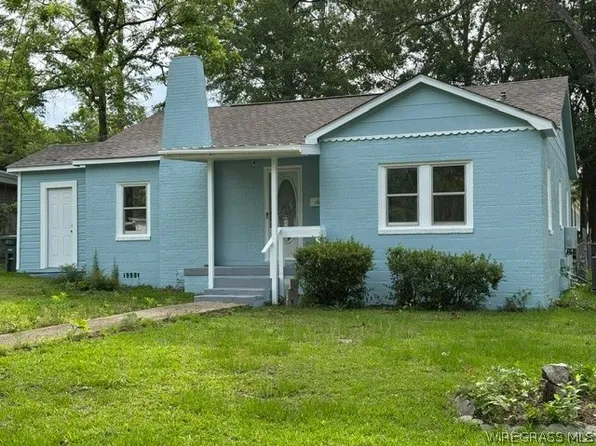 1011 Irwin St, Dothan, AL 36301