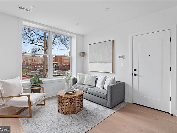 3rd image of 232 Hamilton St NW APT 3