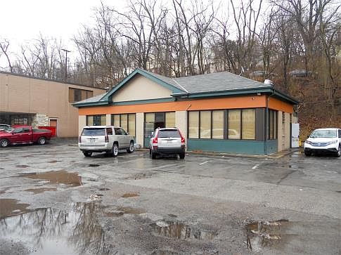 2957 Banksville Road Front