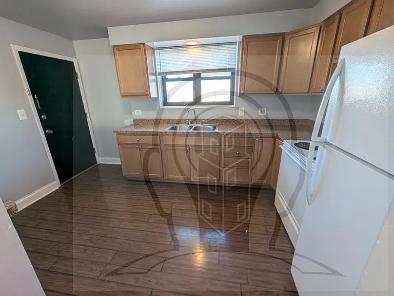 9016 Lamon Ave #2N — Photo 5
