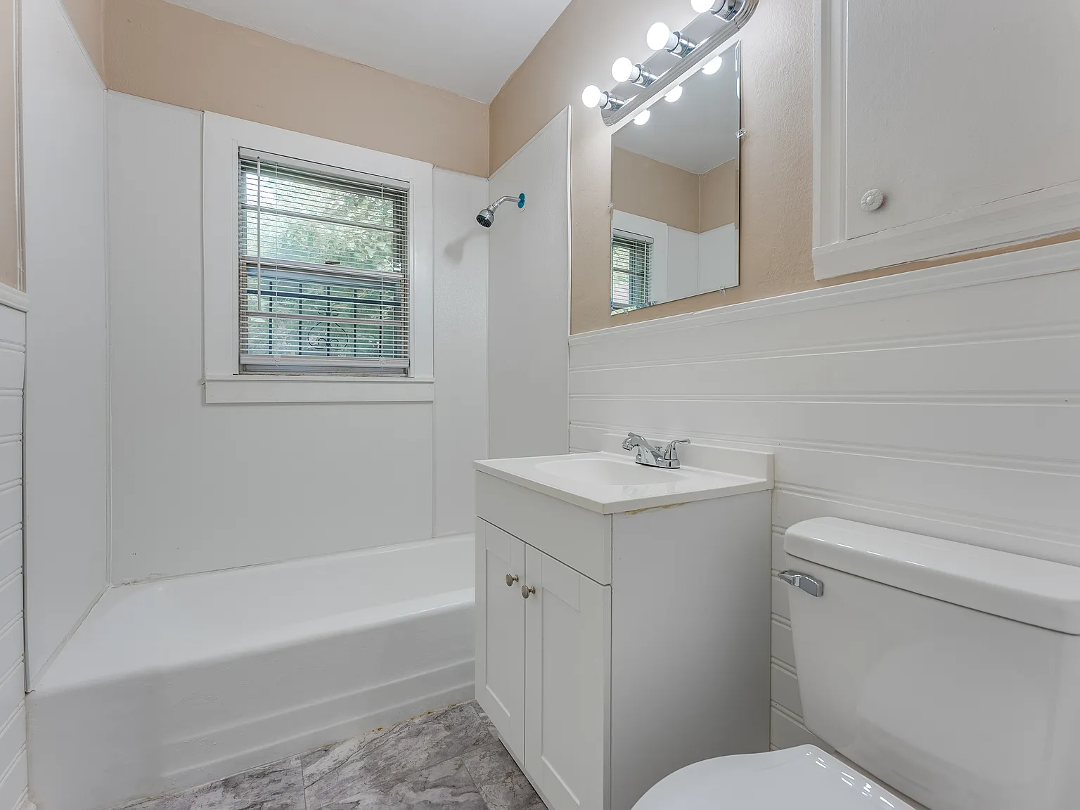 3 bed, 1100 sqft, $1,050 — Photo 4