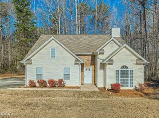 154 Strathmore Dr, Sharpsburg, GA