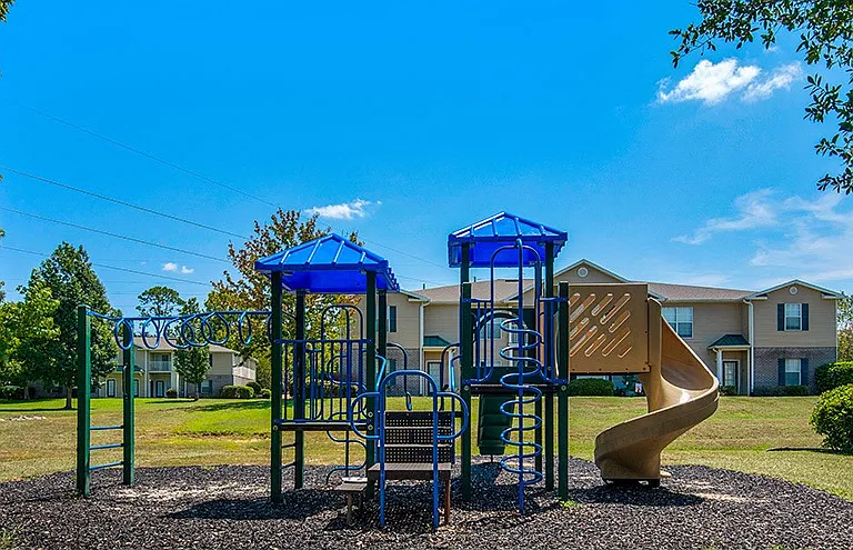 Marcus Pointe Grande Apartment Homes — Photo 47