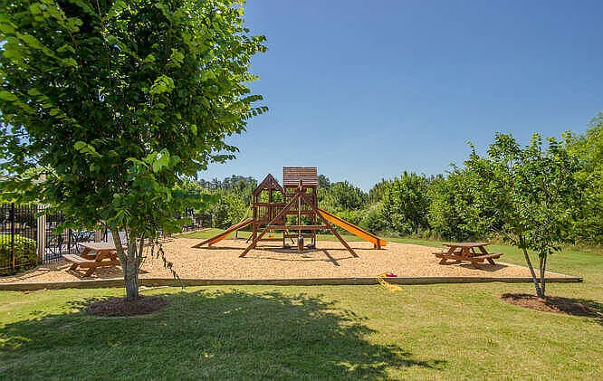 800 Cotswold Ct — Photo 36