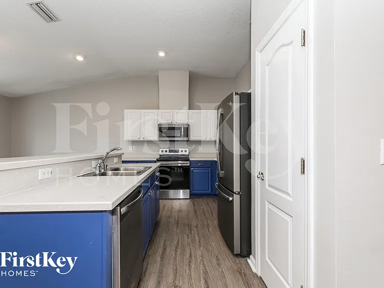 1437 Heather Ct — Photo 7
