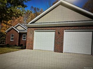 667 S Lake Pleasant Rd, Attica, MI 48412