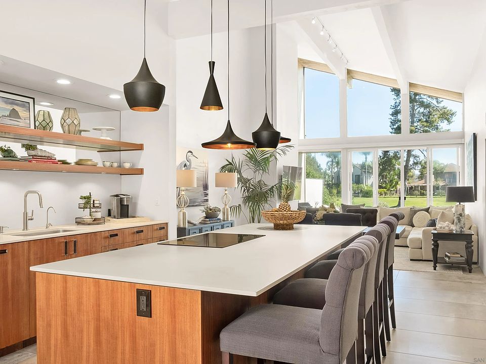 1st image of 119 Via Coronado