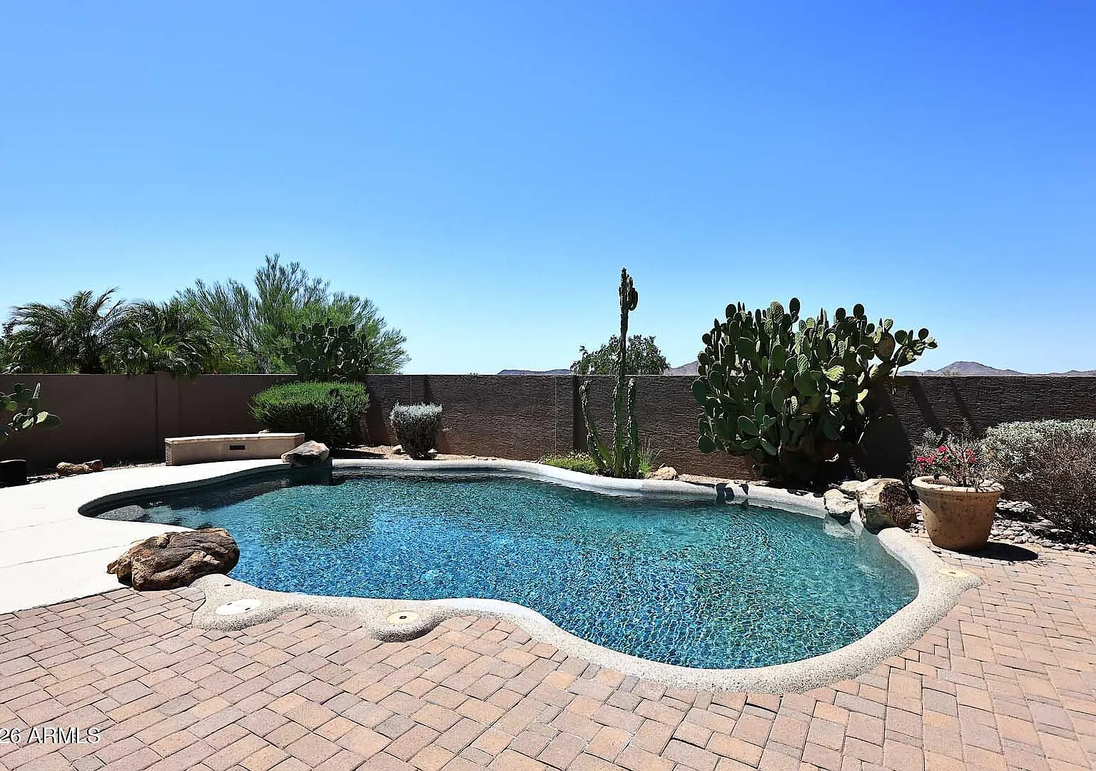 3 bed, 2.0 bath, 1925 sqft, $3,250 — Photo 3