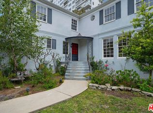 10546 Lindbrook Dr, Los Angeles, CA 90024