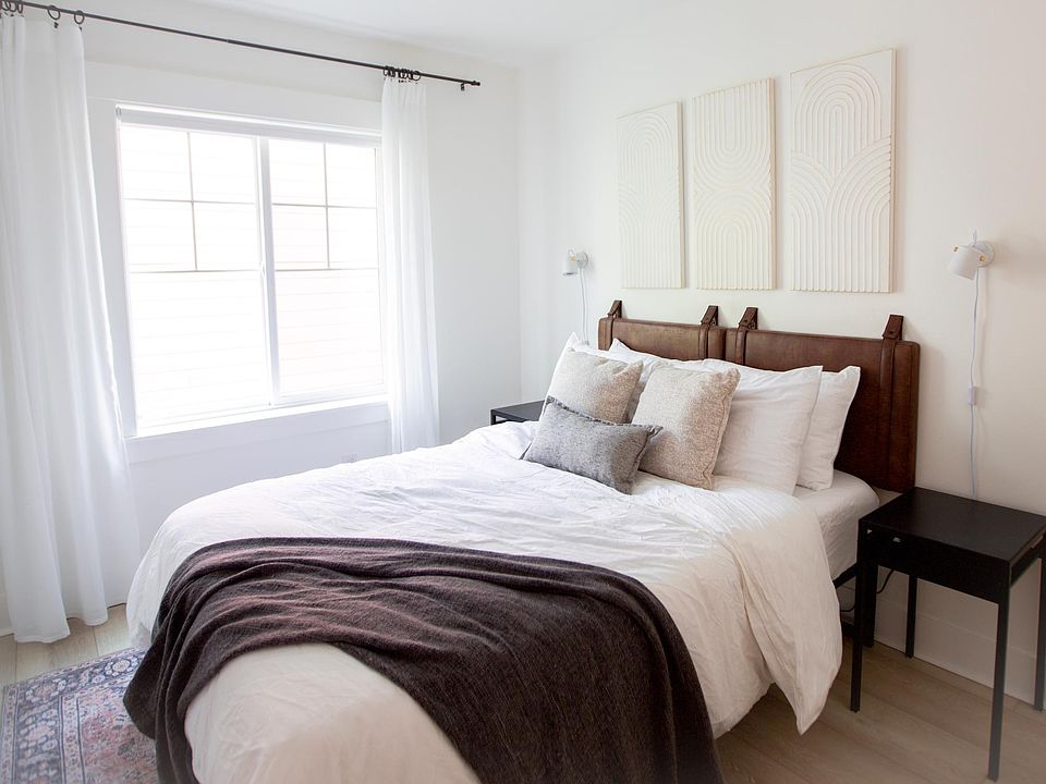 Second-floor bedroom