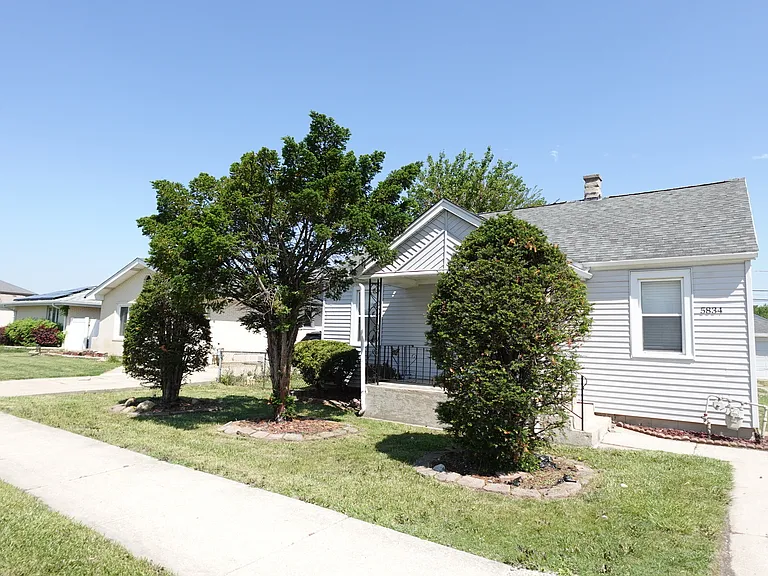 5834 W 89th Pl — Photo 28