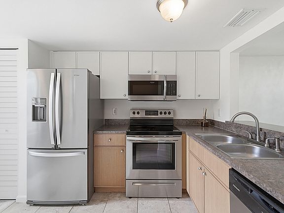 4th image of 3832 NW 90th Ave #3832