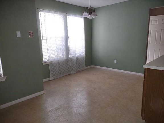 2nd image of 8319 Berkely Ct