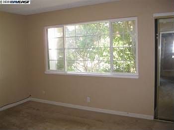 3rd image of 4439 Alamo St