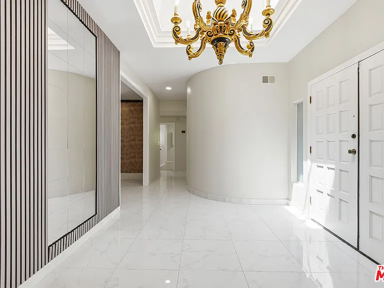 11410 Canton Dr — Photo 3