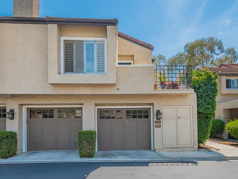 333 Stanford Ct — Photo 1