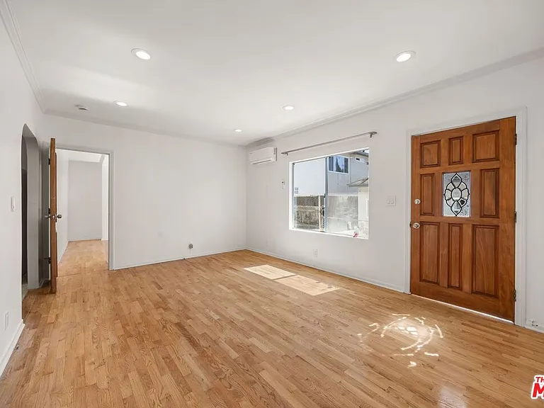 1538 N Mariposa Ave — Photo 6