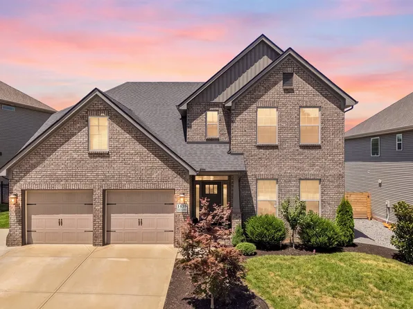 1439 Ridge Climber Rd, Knoxville, TN 37922