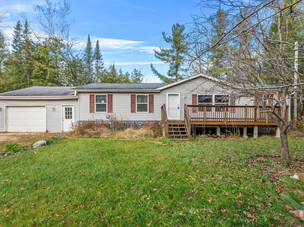 5035 Flatrock Heights Ln, Cecil, WI 54111
