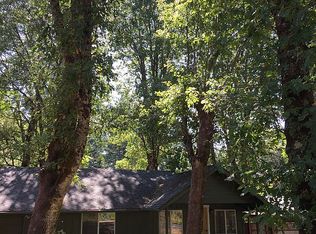 317 E River St, Cave Junction, OR 97523