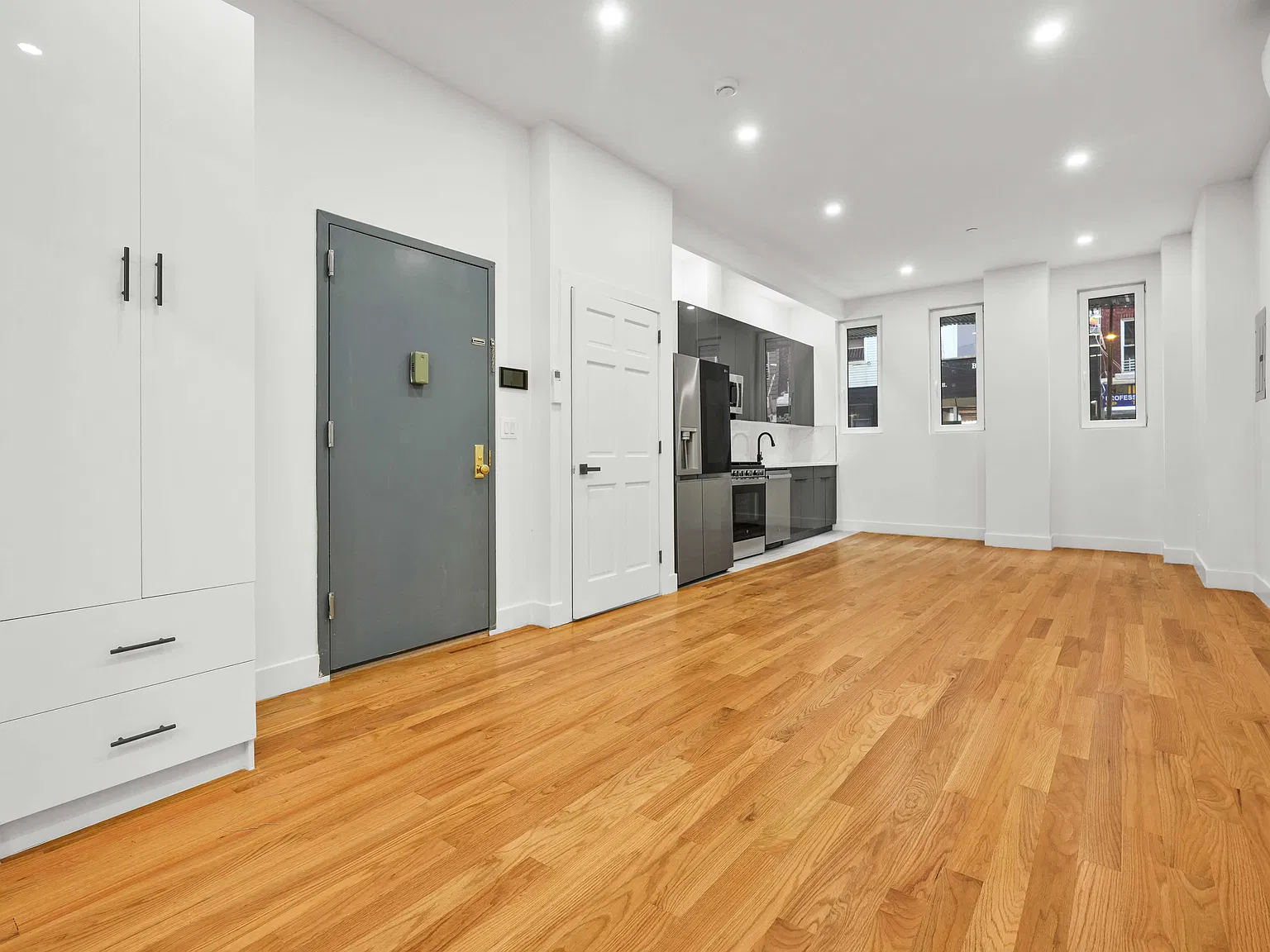 1497 Myrtle Ave — Photo 3