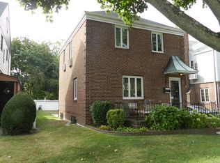 7646 174th St, Fresh Meadows, NY 11366