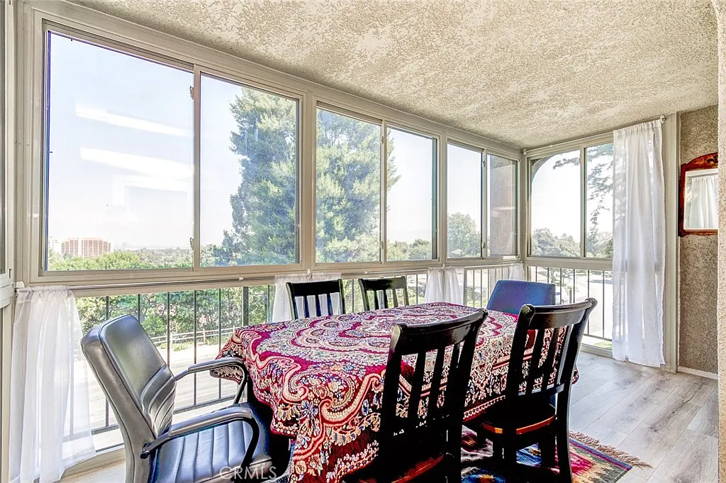1 bed, 953 sqft, $2,900 — Photo 4