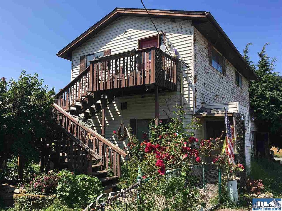 1st image of 624 N Baker St