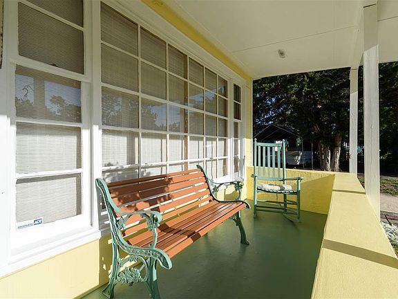 3rd image of 105 Arredondo Ave