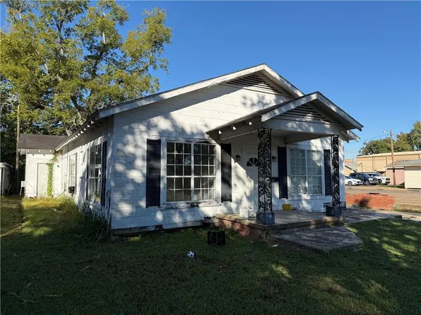 121 S 11th St, Oakdale, LA 71463