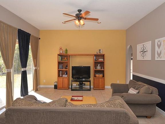5th image of 19336 Palmview St