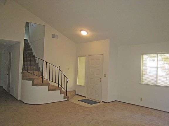 liv rm view to entry