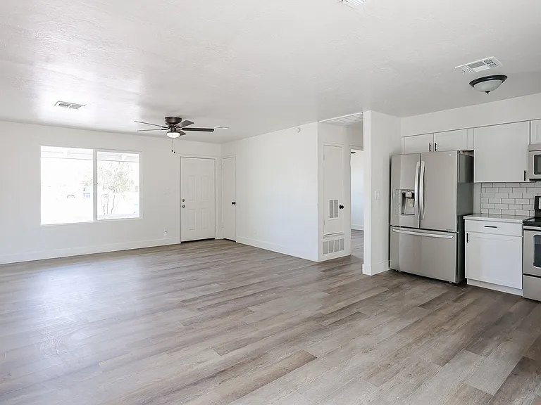 3631 W State Ave — Photo 13