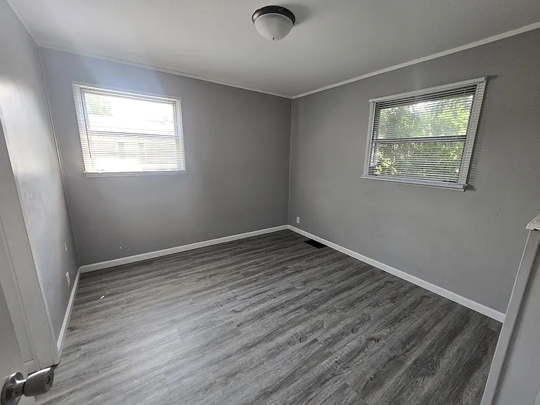 1737 E Bowman St — Photo 4