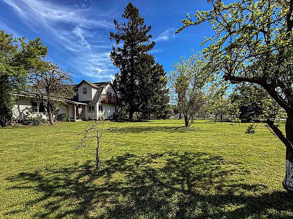5th image of 2191 Archer Ave