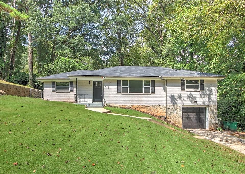 1st image of 2926 Monterey Dr