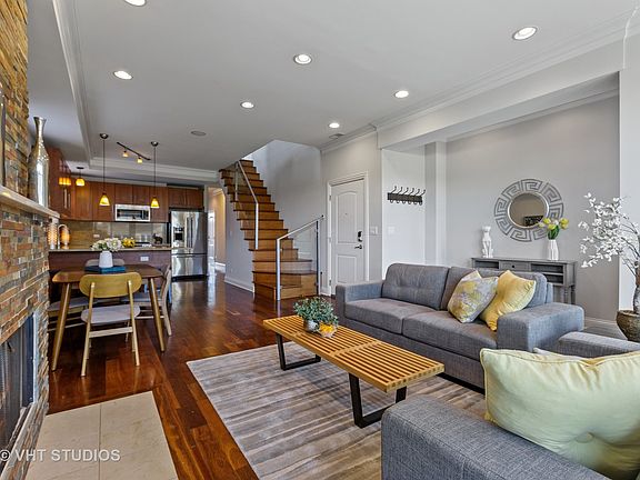 5th image of 1505 W Cortez St #301
