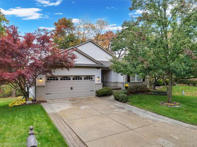2376 Forest Hills Dr, Orion, MI, 48359