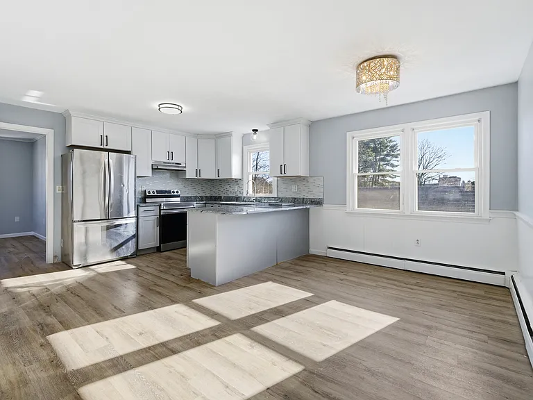 30 Garden St — Photo 2